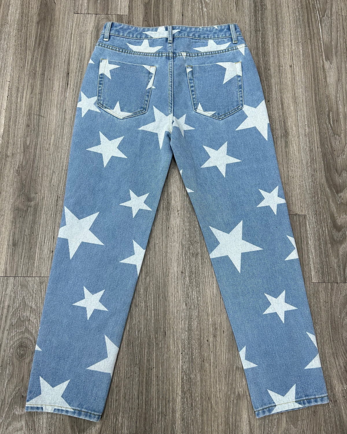 Ripped Ornament Jeans