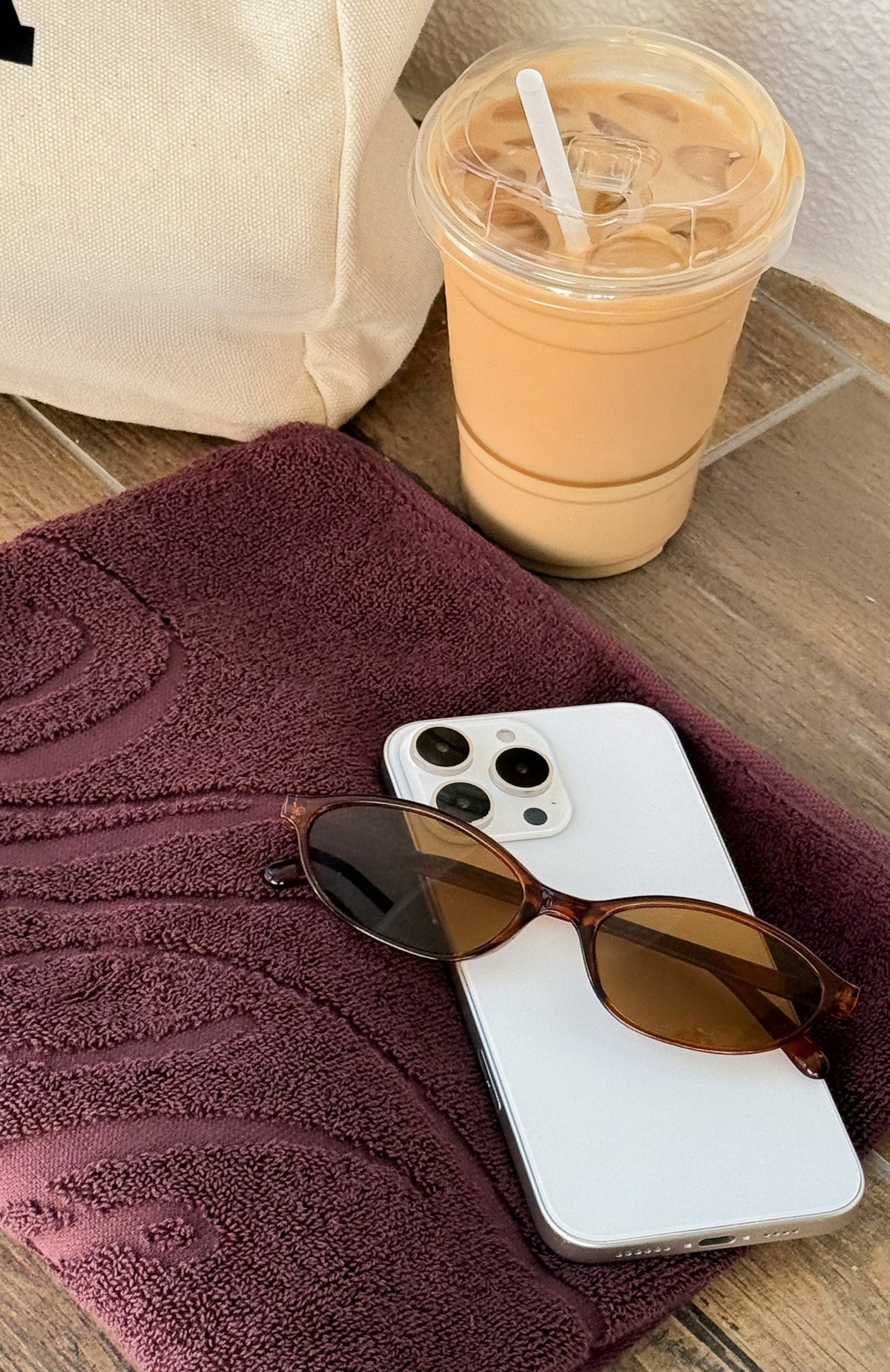 Feeling Fresh Gym Towel Dark Chocolate
