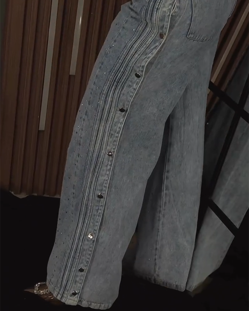 Versatile Multi-Buckle Diamond Jeans