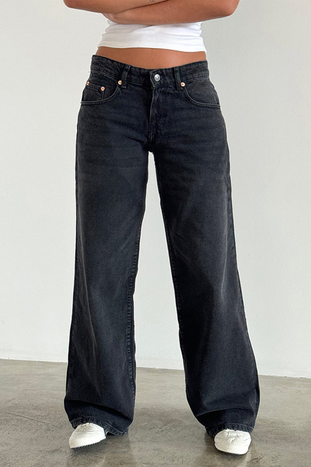Vintage Low Rise Washed Straight Jeans