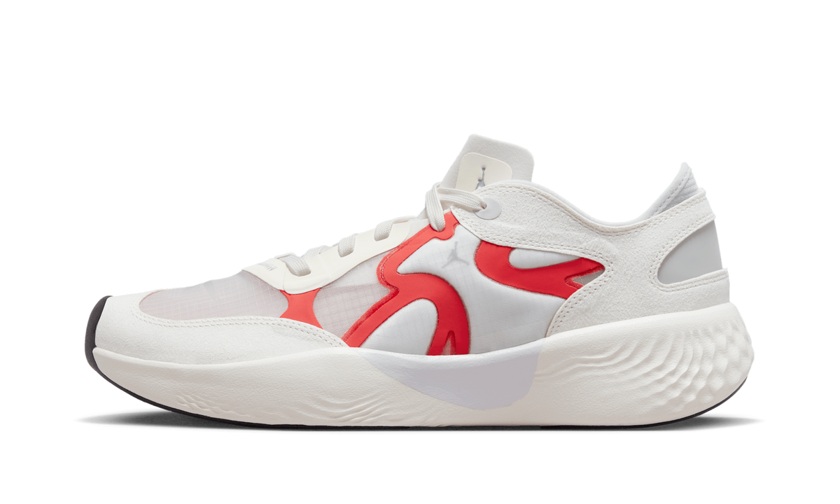 Delta 3 Low "Chile Red" DN2647 100
