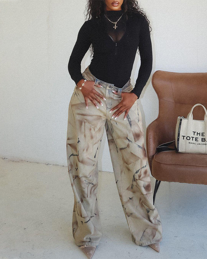 Low-Rise Wide-Leg Jeans